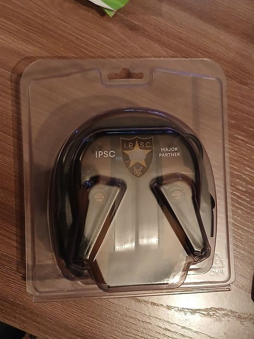 Продам активные наушники EARMOR M300T