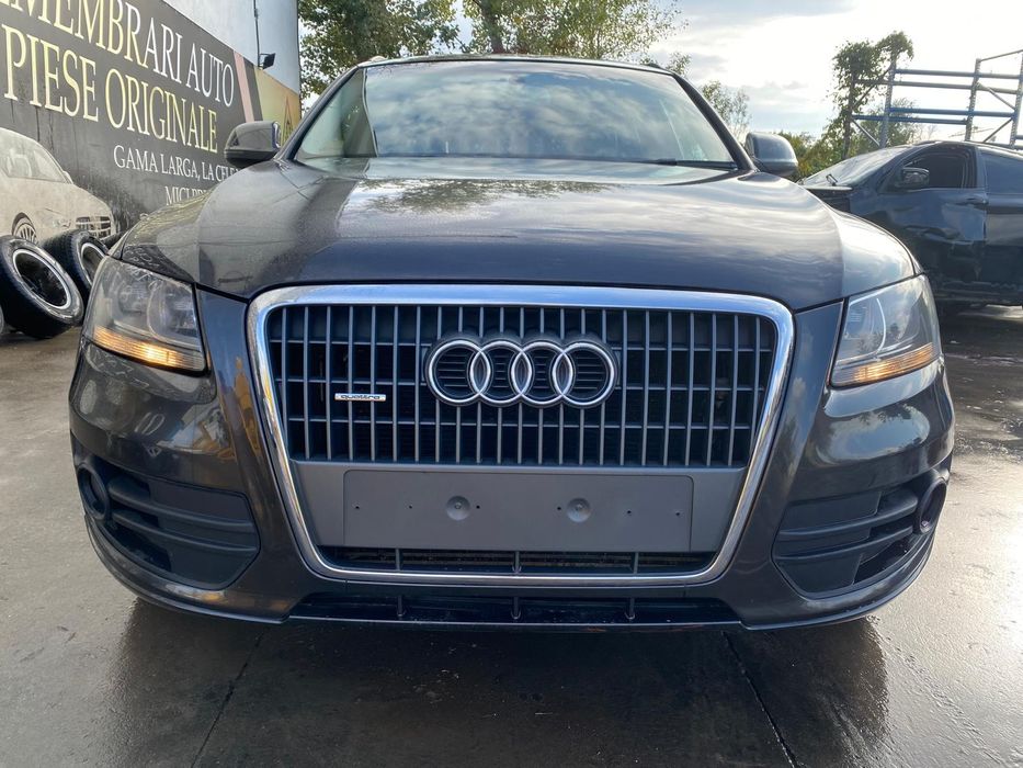 Dezmembrez Audi Q5 2.0tdi 4X4 cod motor CAHA