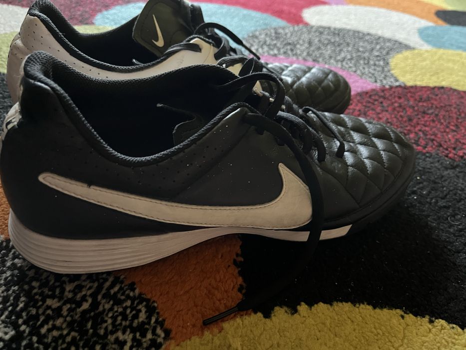 Vând ghete de fotbal Nike Tiempo