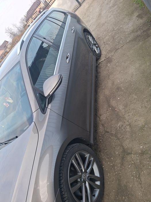 Vând volkswagen golf