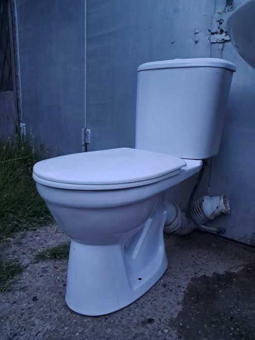 Унитаз Б/У продаётся