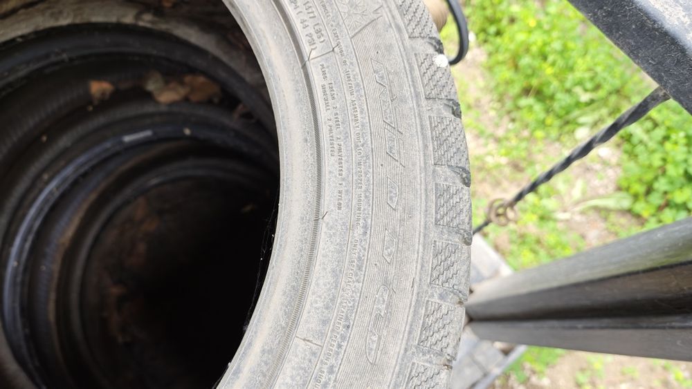 Продам покрышки 215/55 R17