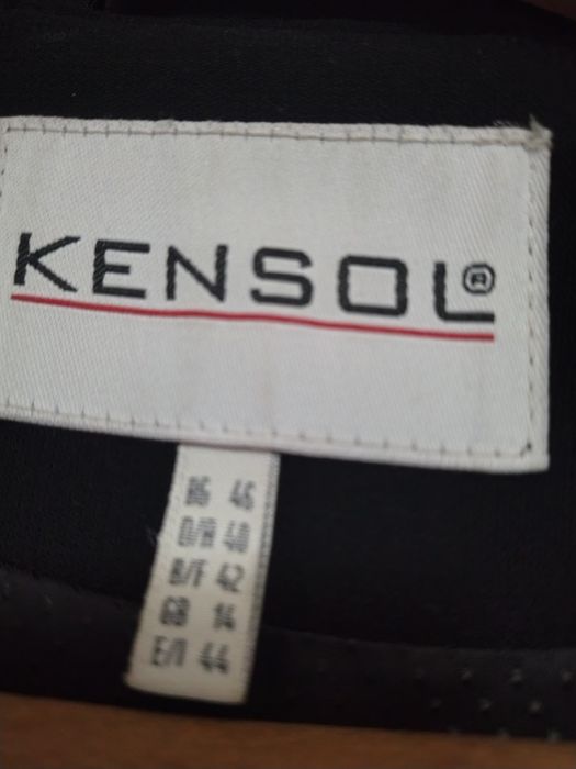 Дамско черно сако KENSOL размер 46