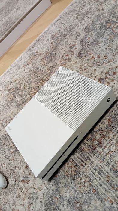 XBOX ONE 2 manete 3 CD-uri