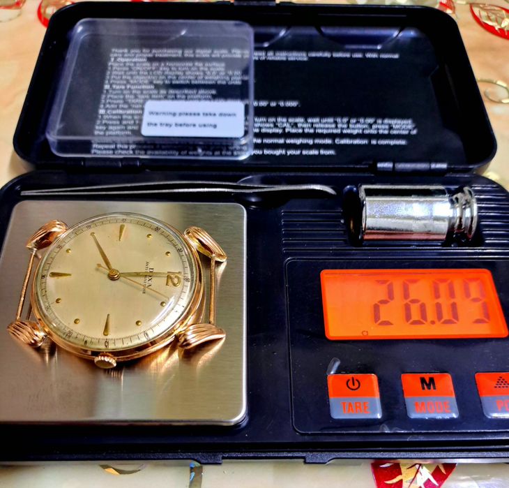 Vând ceas Doxa aur roz 14K fabricat în anii 40