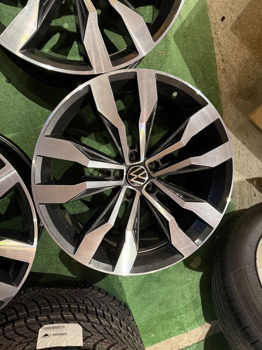 Jante Aliaj originale VW Tiguan R-Line 20” Suzuka Ca Noi.