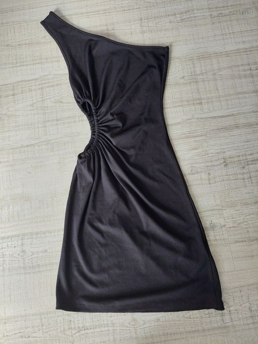 Лятна черна рокля