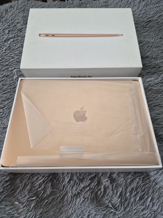 Продам MacBook  Air