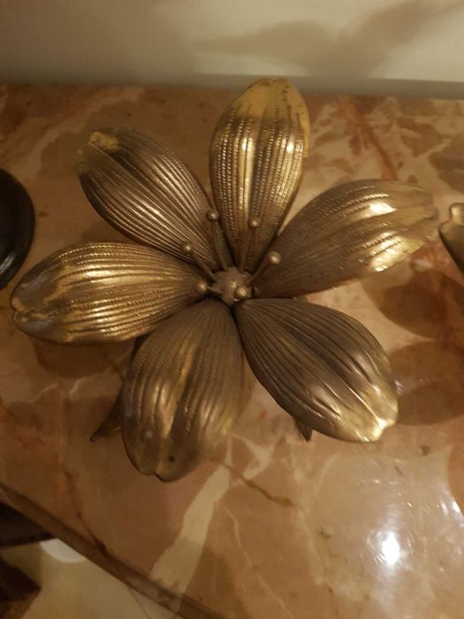 Луксозни Бронзови Цветя – Декорация и Пепелници (Комплект 2 бр.)