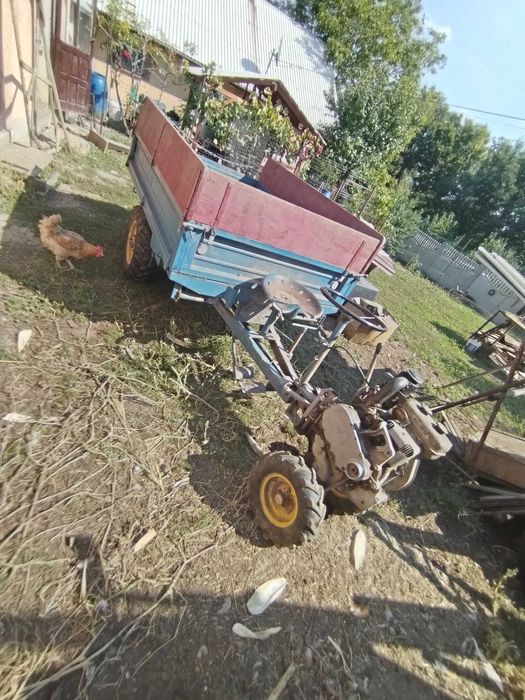 Motoagricola tractoraș cu remorcă 4x4 cu plug