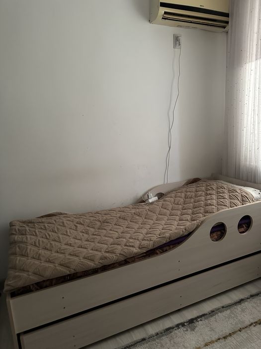 односпальная кровать