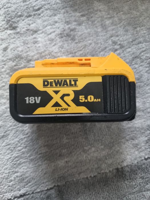 Încărcător rapid și baterie Dewalt