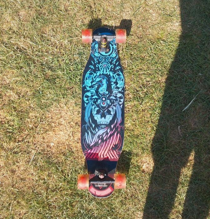 Vând longboard puțin folosit
