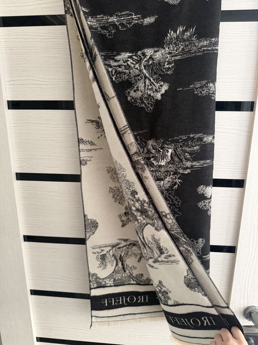 Шарф черно-белый