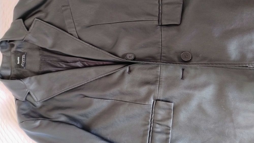 Кожено  сако BERSHKA M