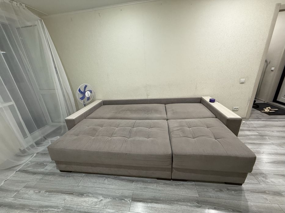 Продам диван. 3 метра