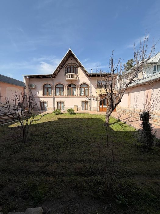 Продается дом, или как земельный участок 4,9,-соток