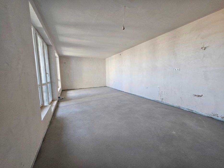 Продава се Двустаен апартамент в Пловдив, Остромила - 84 кв.м за 1393 €/кв.м - Снимка #3