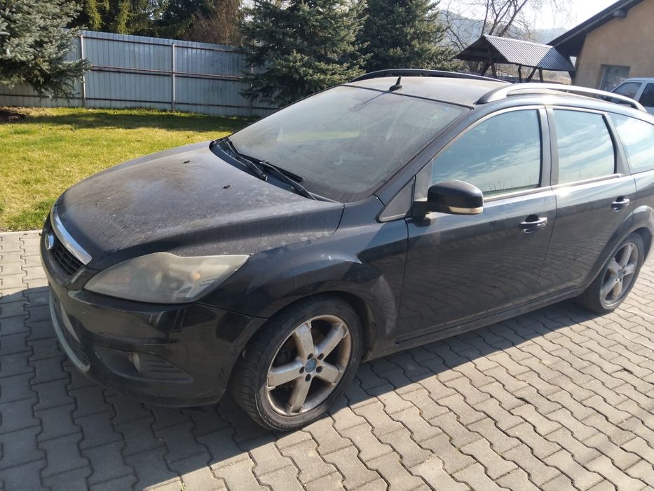 Vand Ford Focus 2009 pentru dezmembrari.