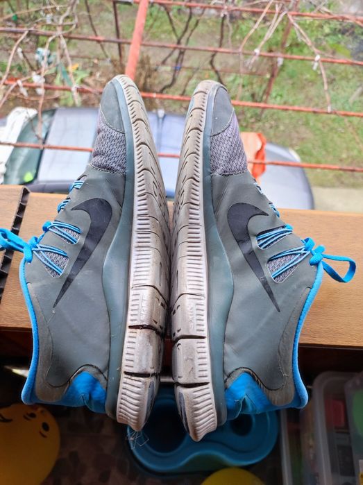 Adidasi nike free 5 45