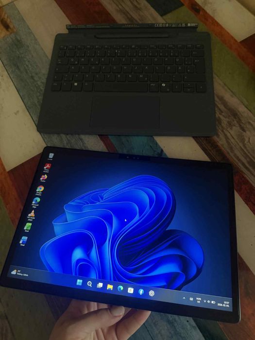 Dell latitude 7350 2in1 512gb 16gb ram intel ultra5