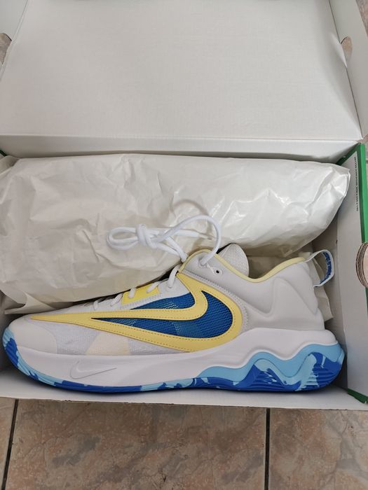 Giannis Immortality 3, noi, cutie, originali,marime 49.5