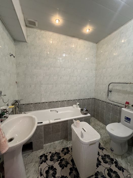 Срочно Сдается Яккасарайский р-н шикарный больщой дом