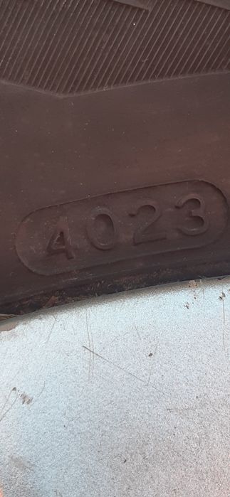 Два броя зимни гуми 215/60/16 цола 7мм.грайфер ДОТ 4023
