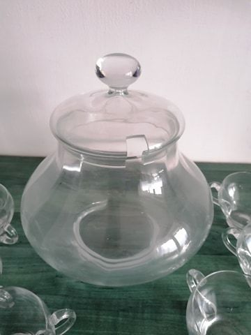 Seturi din sticla -bol si cesti pentru punci, vin sau alte bauturi