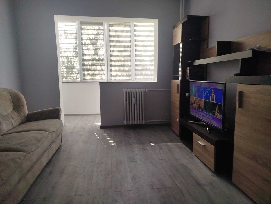 Vand apartament 2 camere, Arad zona Lebada