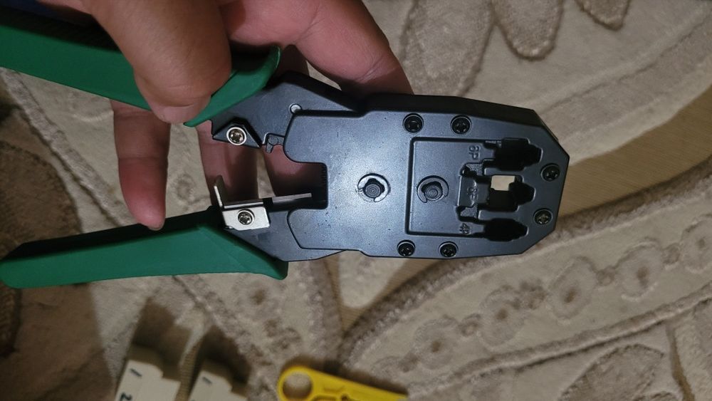 Инструмент для кабельщика интернета