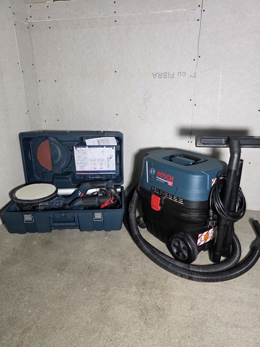 Vând slefuitoare,aspirator BOSCH