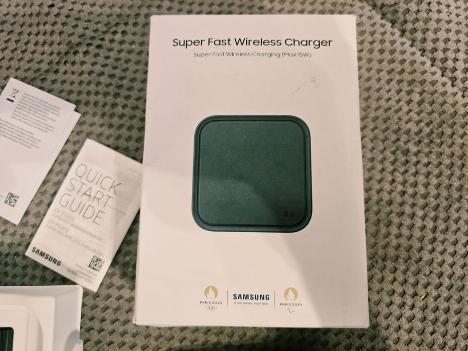 Безжично зарядно Samsung Super Fast Wireless Charger 15W