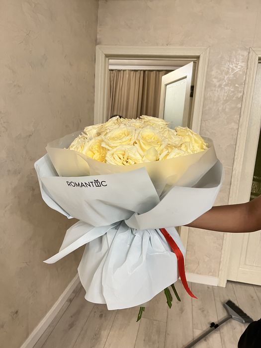 Срочно продам 25 роз