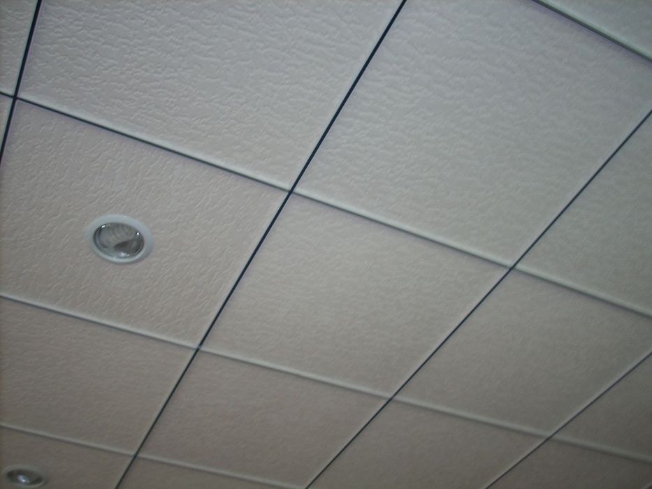 Armstrong potoloklarini "POTOLOK STROY SERVIS" korxonasi tavsiya qilad