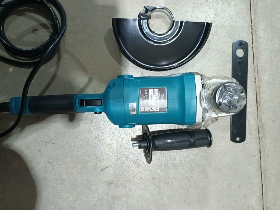 Болгарка Makita УШМ