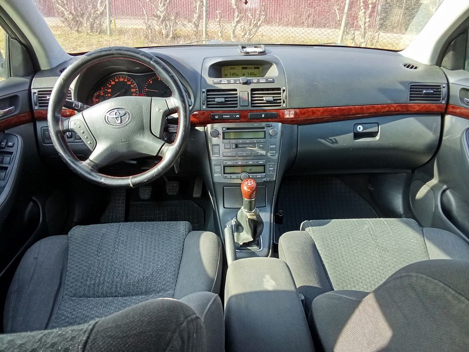 Toyota Avensis 2.0  pentru dezmembrări!