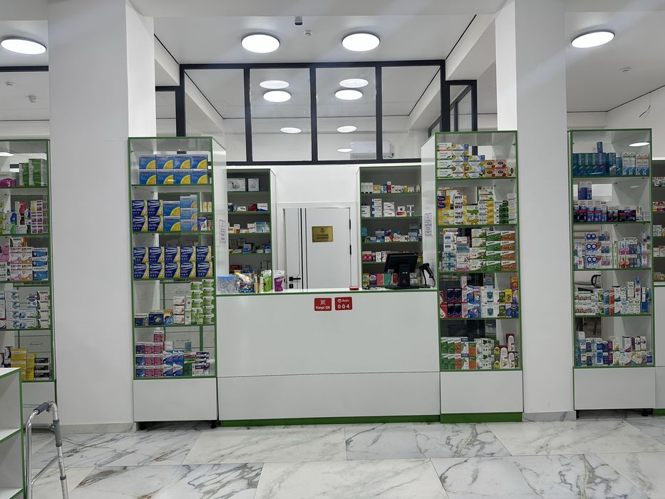 Продается мебель для аптеки