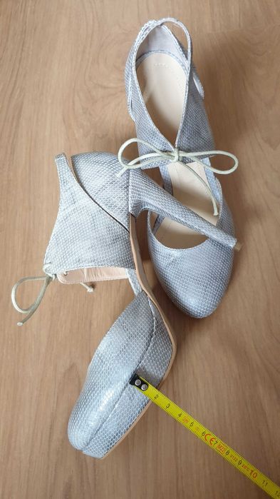 Pantofi 37 piele atelier Yvettes ca noi