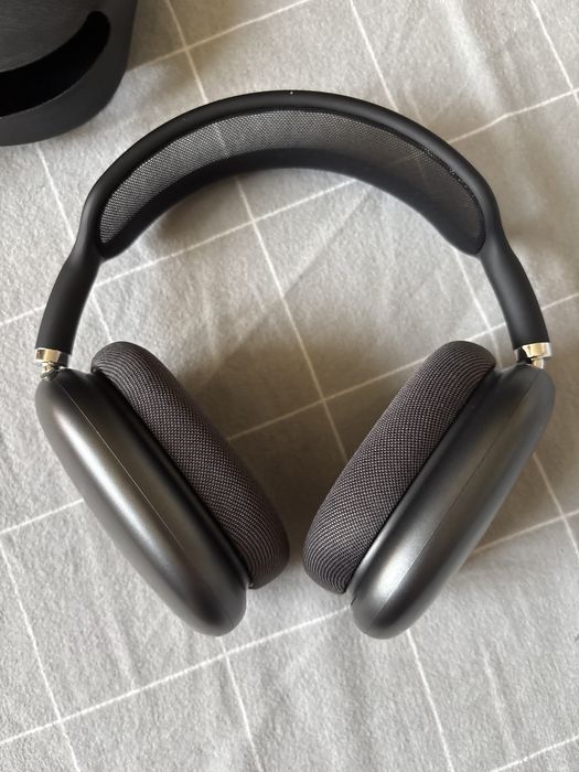 airpods max.