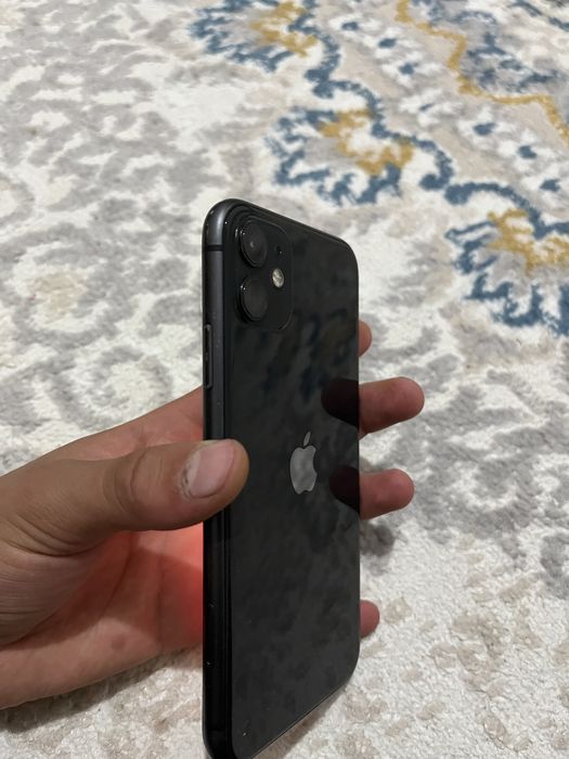 iPhone 11 черное