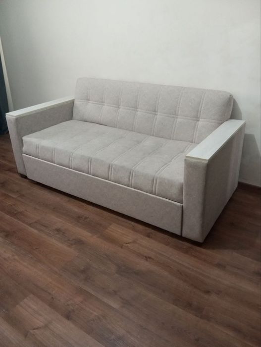 Продаю диван срочно