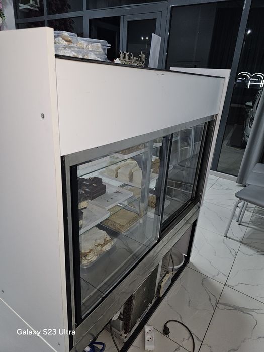 Tort xaladilnik sotiladi