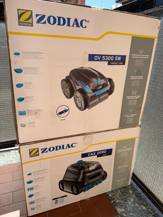 Robot pentru piscina