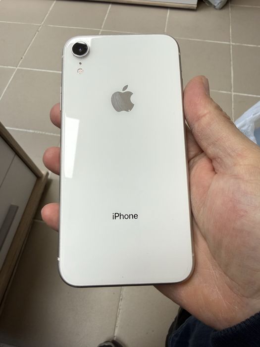iPhone XR 64gb - заключени