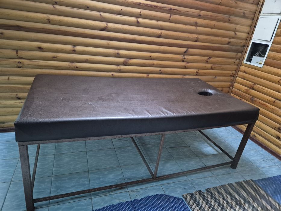 Массажная кушетка