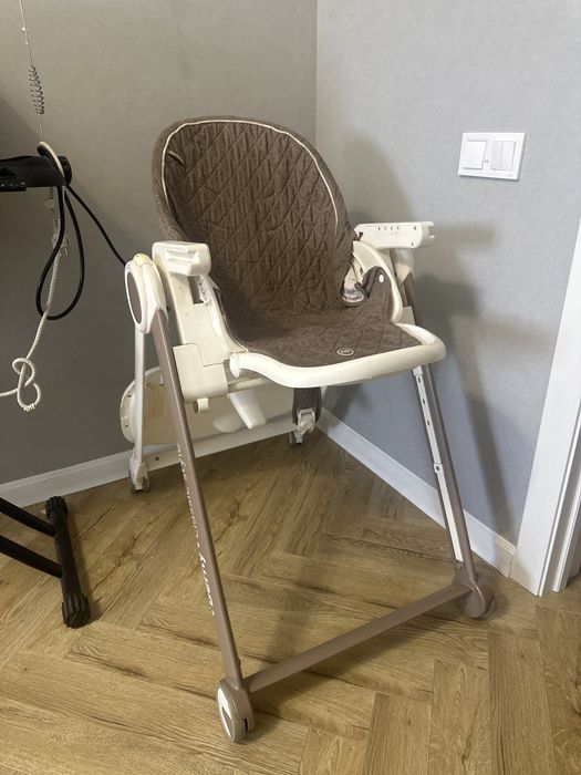 Детский стульчик для кормления