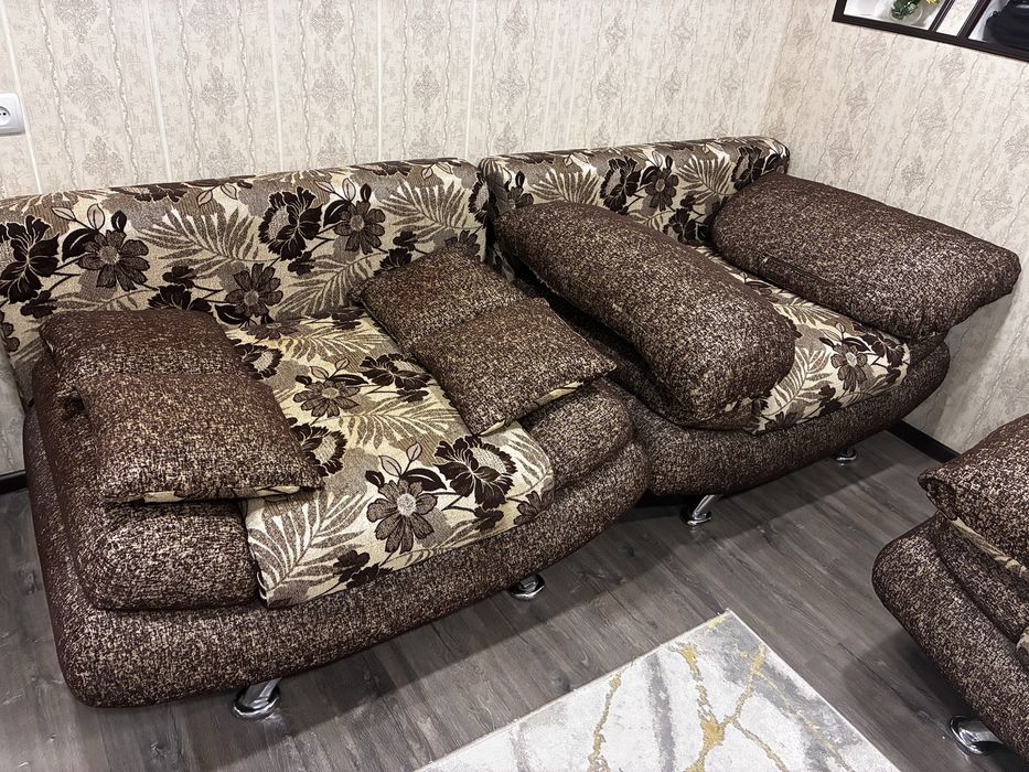 продам диван с креслами