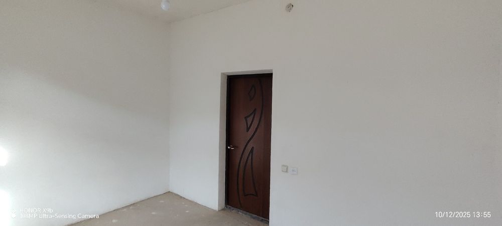 Navoiy Karmana kumushkon mfy yashashga tayyor hovli sotiladi 6 sotix