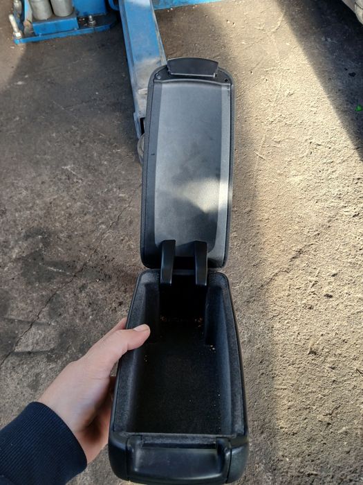 Подлакътник ауди а4 б6/б7